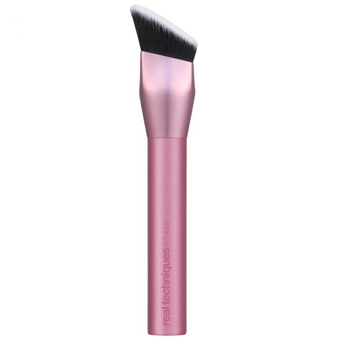 Cheek Hugging Contour Brush
